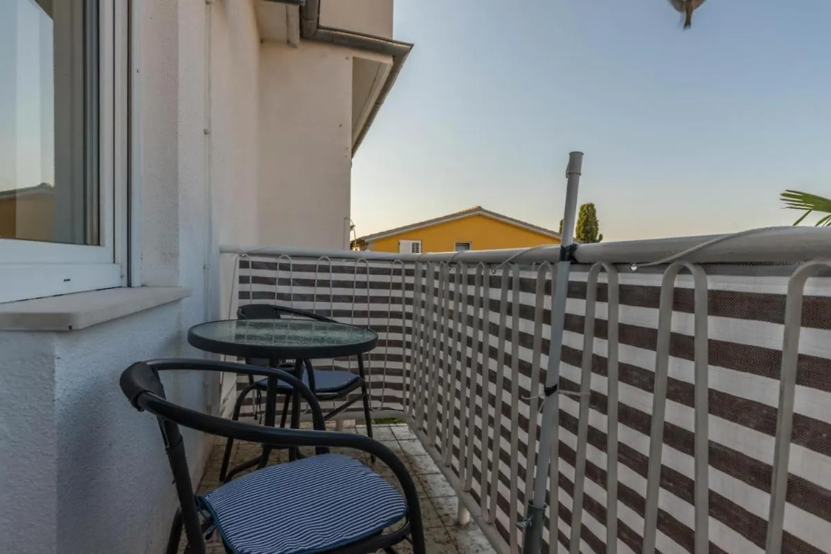 Studio Apartment Iva Crikvenica 0*,