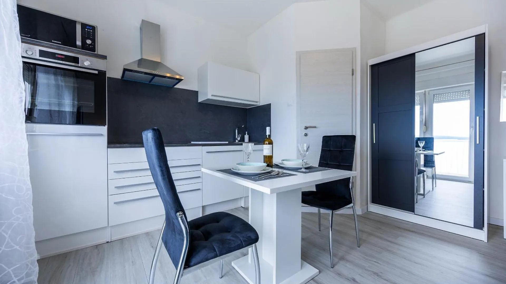 Studio Apartment Iva Crikvenica 0*,  Horvátország