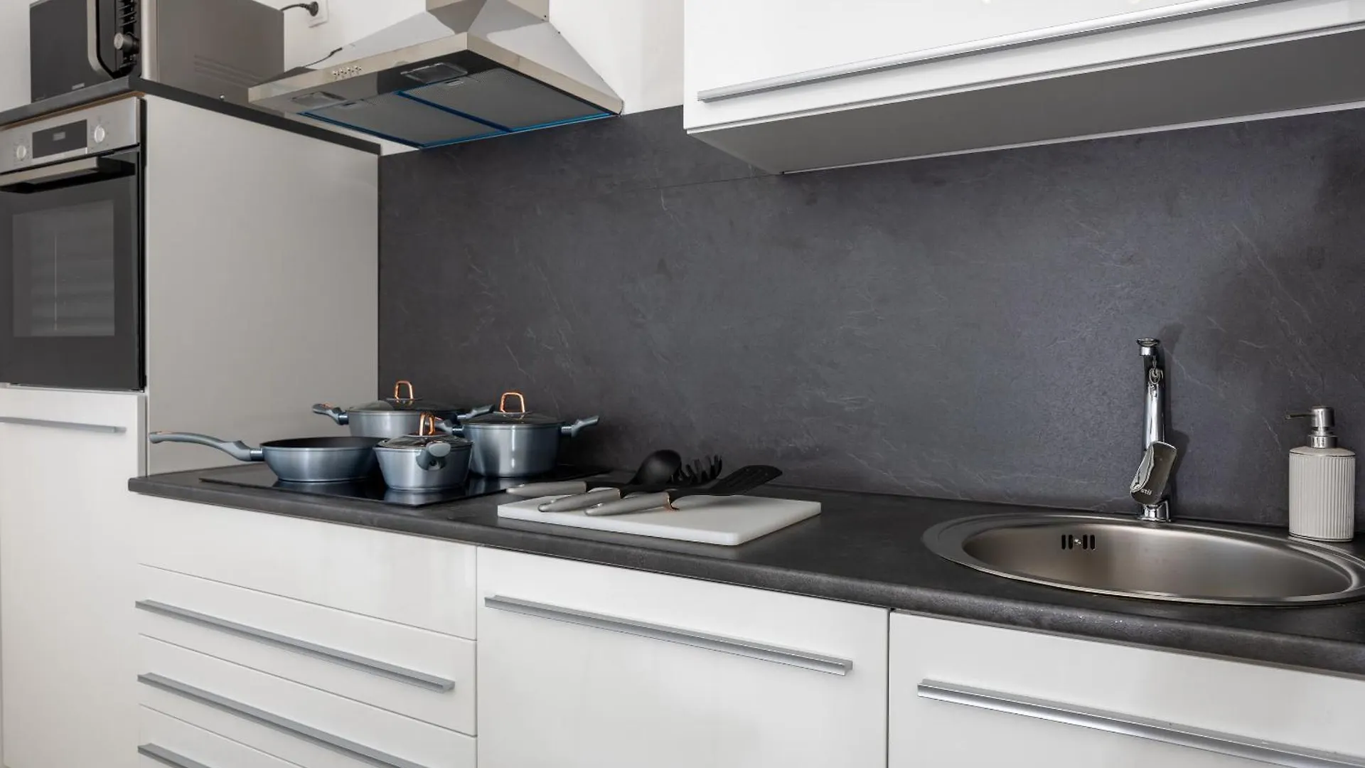 Studio Apartment Iva Цриквеница Гостевой дом
