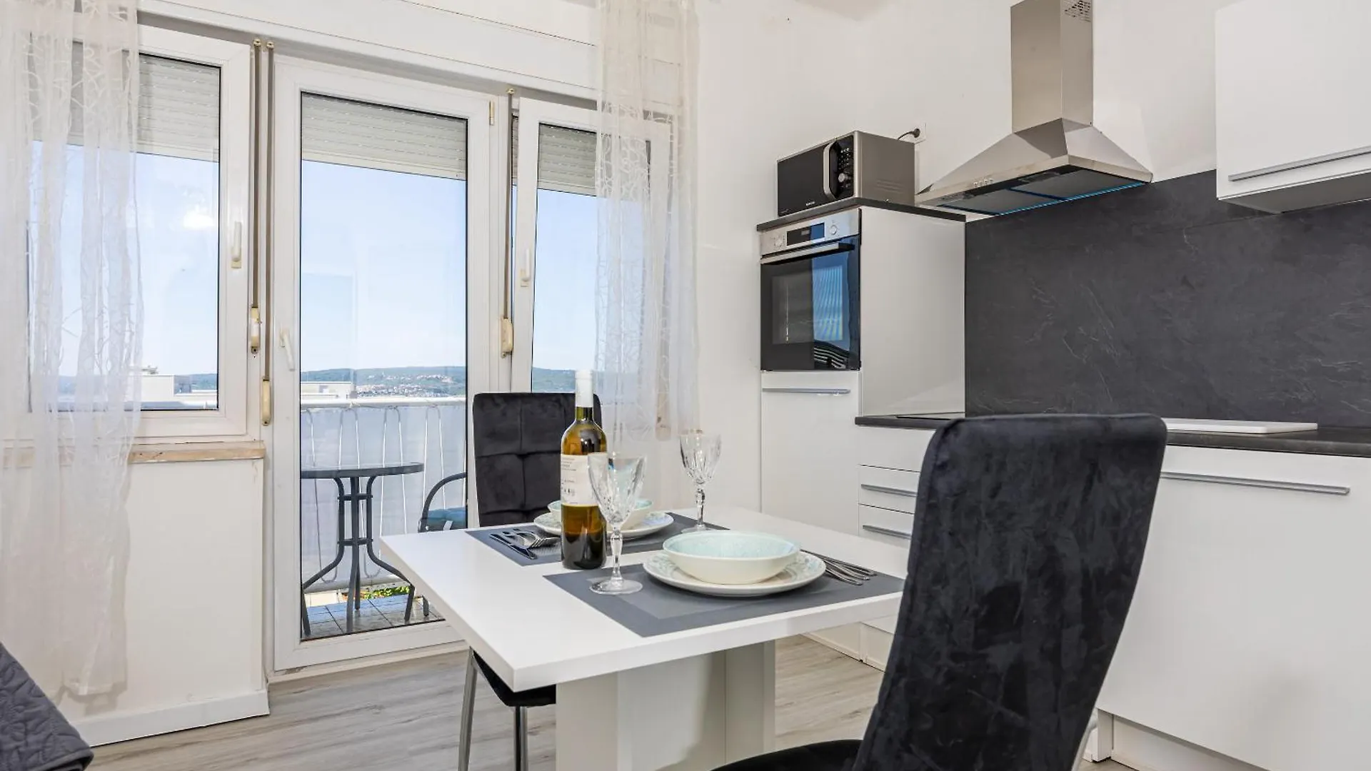 Гостевой дом Studio Apartment Iva Цриквеница